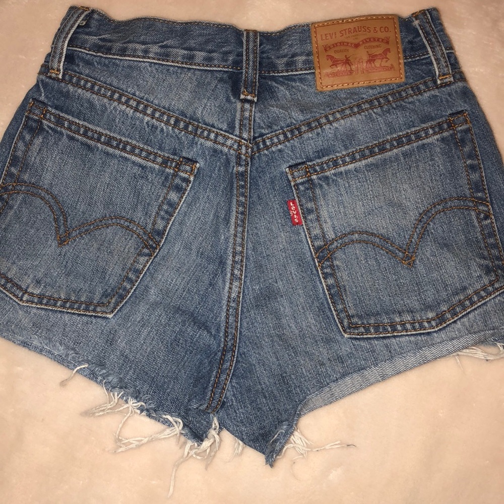 Levi’s Wedgie Fit Shorts